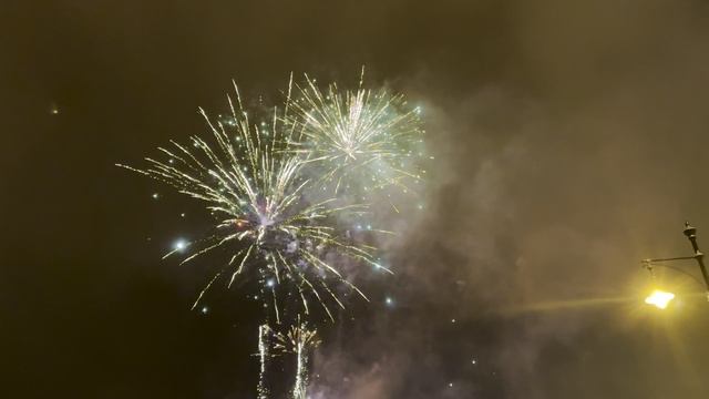 Новый год в Будапеште смотреть онлайн