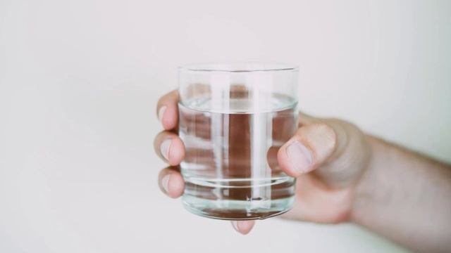 Как пить воду утром без вреда для организма #водапить # смотреть онлайн