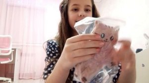 ОБЗОР /РАСПАКОВКА МОИХ ПОДАРКОВ НА НОВЫЙ ГОД 🎄 🎁 🍊🎇 моя реакция на подарки 🎁