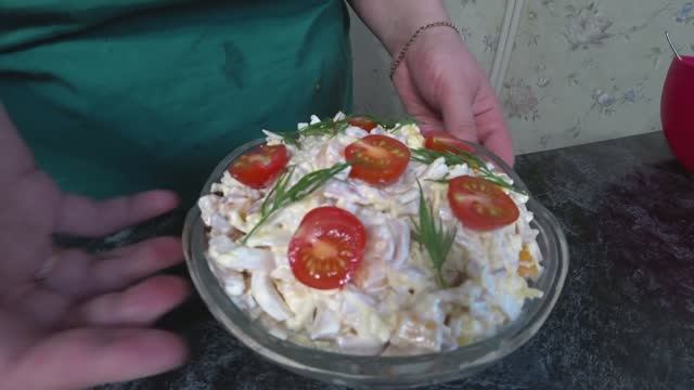 Салат с кальмарами по-новому смотреть онлайн