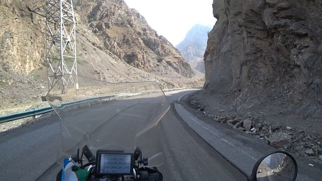 Горные дороги Таджикистана смотреть онлайн