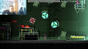 Играю в геометри даш