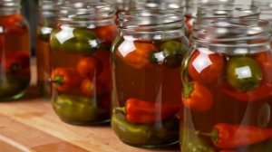 Маринованный острый перец. Рецепт внутри. Подписался? Читай, смотри!