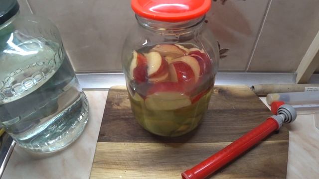 Делаем настойку яблочную с киви! рекомендую попробова смотреть онлайн