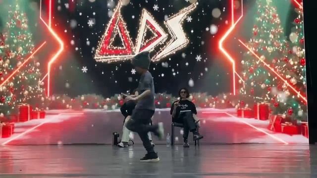 Мой первый чемпионат по брейк-дансу.mp4 смотреть онлайн