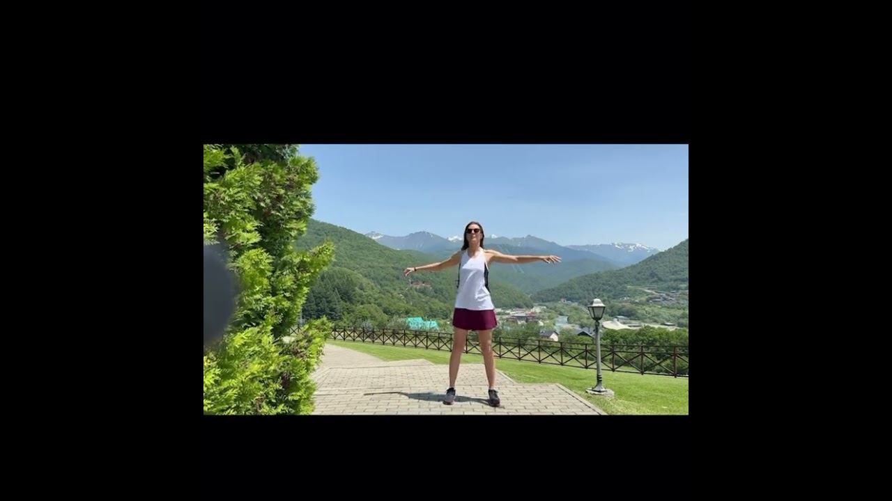 Мини зарядка под весёлую музыку)