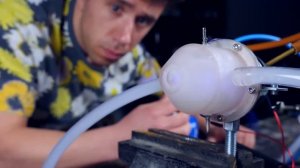 Реактивный двигатель с водяным охлаждением из пластика