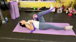 Круговая тренировка с эластичной лентой и миниболом