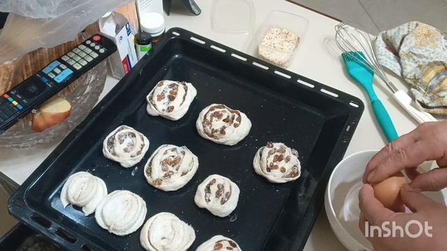 Плюшки с изюмом