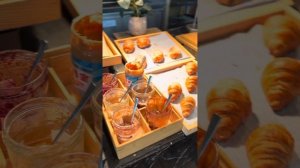 Завтрак отеля The Shanhaitian Resort Sanya, Autograph Collection 5* #山海天大酒店