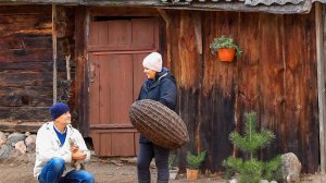 Семейная жизнь в Деревне. Обновили сарай. Штормовой ветер. Делаем крышу.