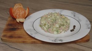 Салат оливье не классический рецепт просто вкусно подходит для тех кто на низкоуглеводной диеты