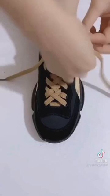 Лайфхак как стильно завязать шнурки наш тг⬇️