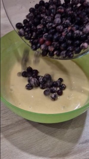 Пирог за 5 минут! Все смешал и в духовку!