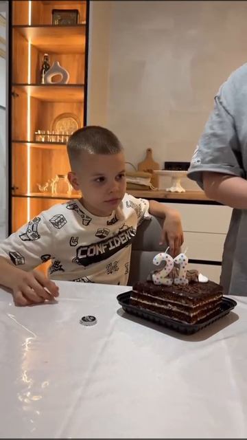 1000011496.mp4 смотреть онлайн