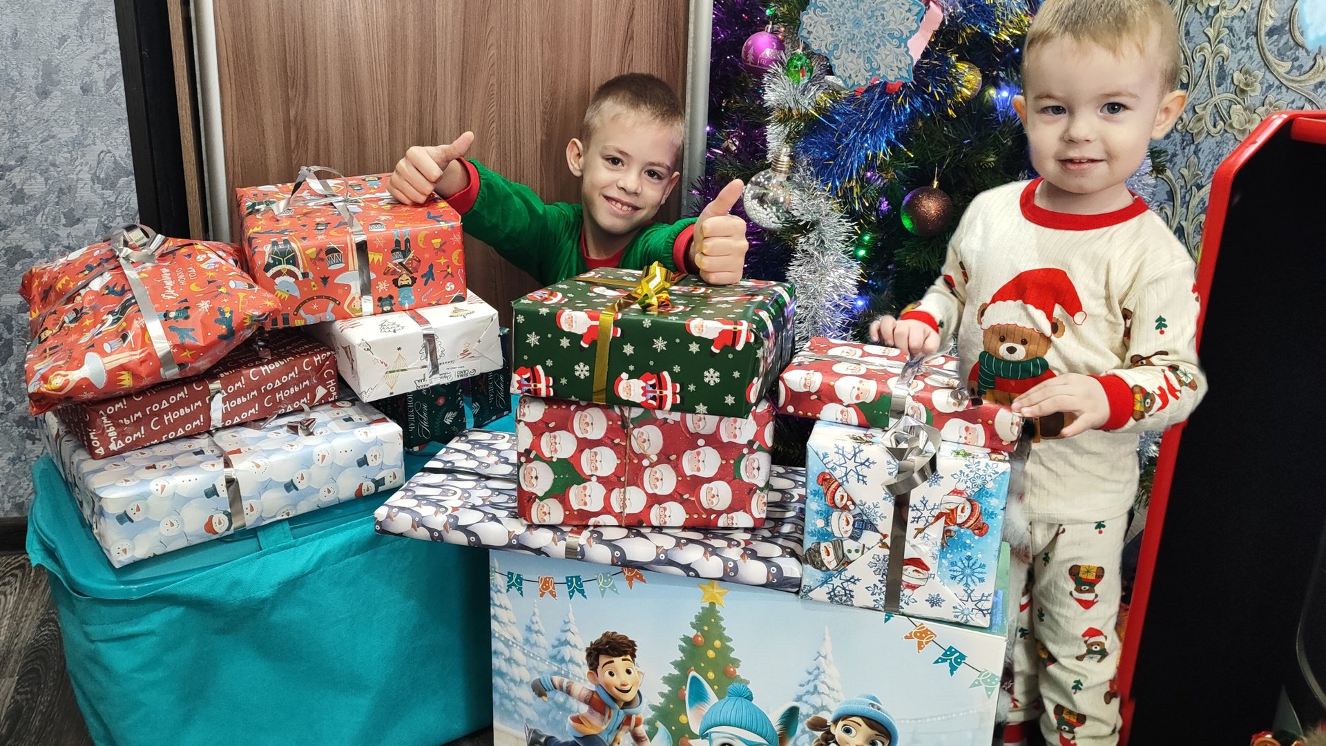 Распаковка новогодних подарков 2026.