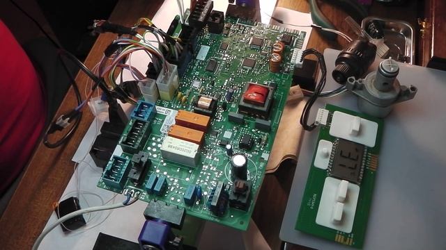 Ремонт платы управления Protherm Gepard смотреть онлайн