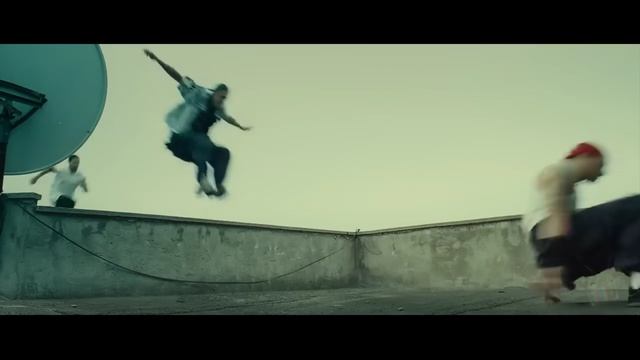 Интересные моменты из лучших фильмов (13 Район) смотреть онлайн