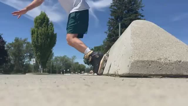 Mushroom Blading | Skating Faction Plastiks for a Day смотреть онлайн