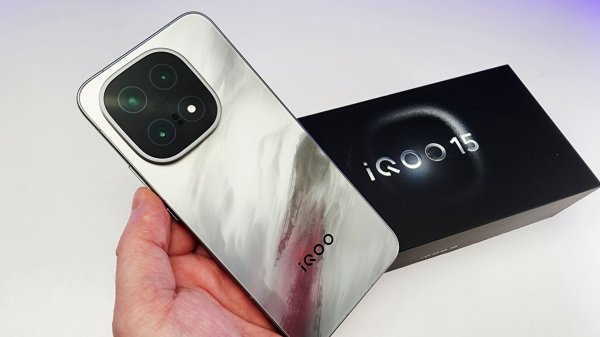 Взял IQOO 15 РСТ Две недели Смартфон БЕСИТ! 😂Xiaomi и Samsung
