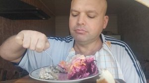 ОБЖОР три салата/мукбанг/еда на камеру