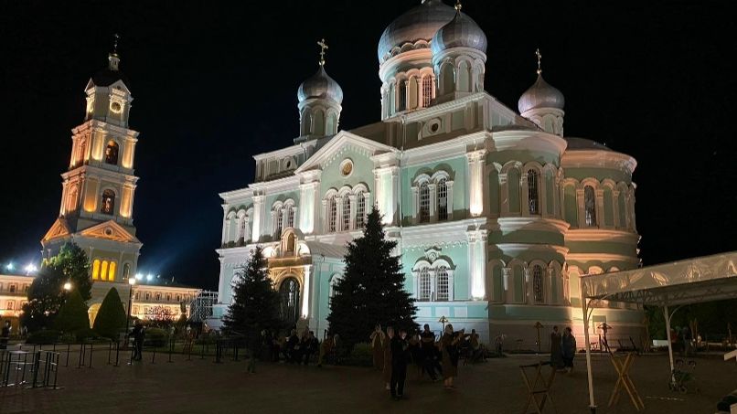 Вечерняя прогулка по Дивеево смотреть онлайн