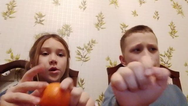 мы едим еду и ставим оценки