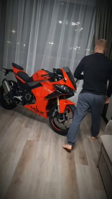 Мой мот Voge RR525