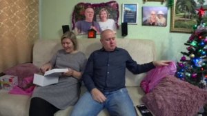 Какая жизнь, такие и подарки !