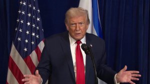 Дональд Трамп пригрозил прийти на помощь протестующим в Иране.