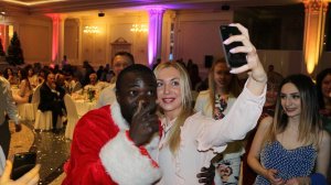 Афроамериканец спел по армянски African American sang Armenianна свадьбе в Красноярске .#Ash888881