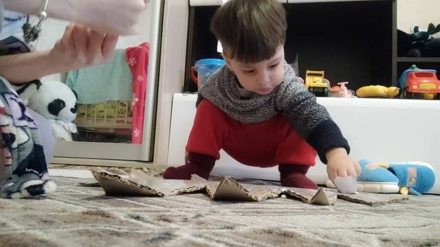 Делаем Новогоднюю ёлочку из картона своими руками вместе с сыночком, лайфхак для мам и пап