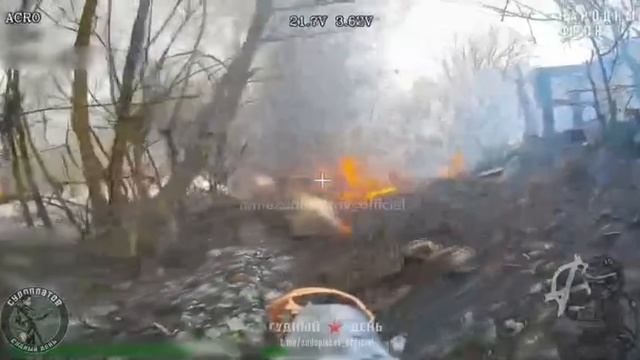 Купянский район. ВСУки прячут тяжелую технику в лесополках на северном охвате города😎🤙🇷🇺🇷🇺🇷🇺 смотреть онлайн