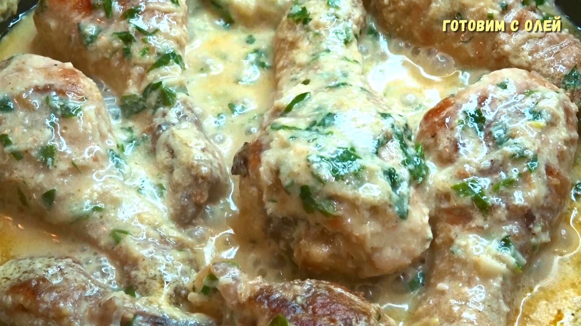 Так курицу мало кто готовит, а мы очень любим. Заливаю курицу молоком и получаю обалденное блюдо смотреть онлайн