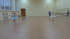 Танец Па де труа из балета «Щелкунчик». Исполнители Голуб Анна, Филатова Анастасия, Румянцев Егор