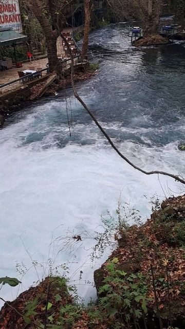 Сила и мощь воды погружает в ощущение восторга. Чувствуете это ощущение?