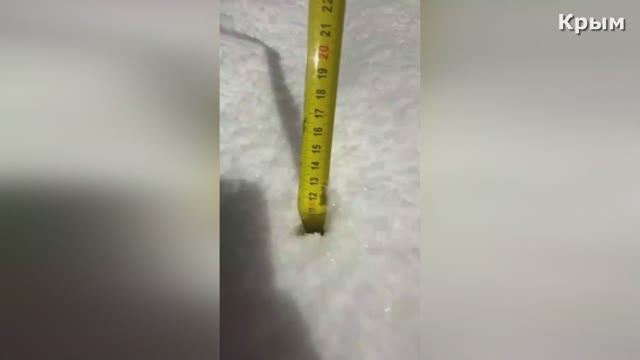 «Крым засыпало снегом | Сильный снегопад сегодня» смотреть онлайн