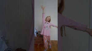 Танцуй под популярную музыку хантрикс