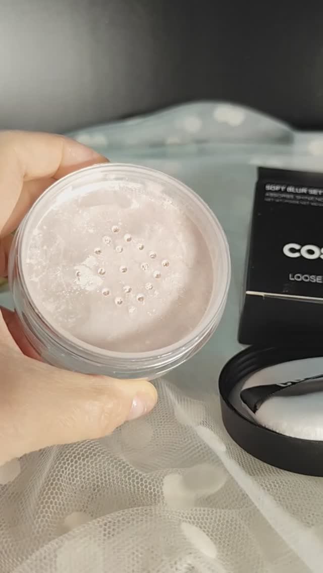 Рассыпчатая невесомая пудра CosBCos, отлично матирует кожу и закрепляет макияж смотреть онлайн