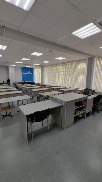 Вертикальные жалюзи на окна школьного класса #вертикальныежалюзи