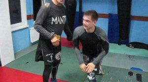 2017 год. Посадка с падением из плотного захвата со стороны спины.