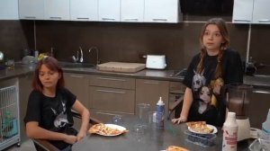 Алёна соня против монстра