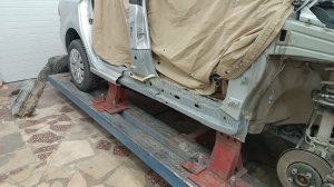 Volkswagen Polo, не сильный удар и переделка после кого то .