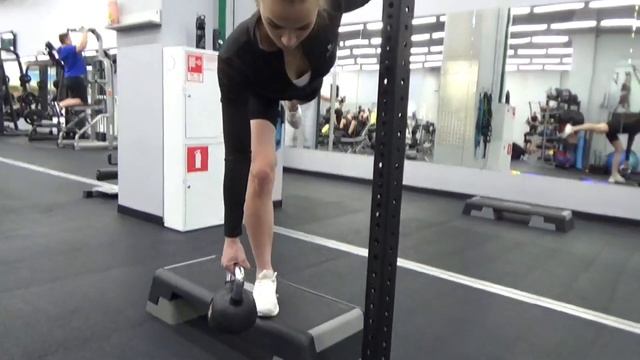 Лучшие упражнения для бицепса бедра и ягодиц смотреть онлайн