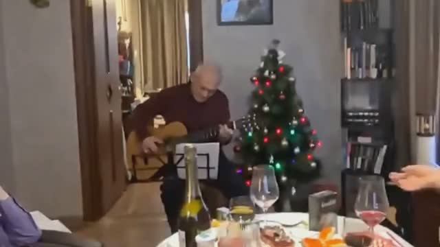 Угадай мелодию!!!...