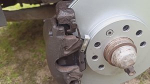 ЗАМЕНА ПЕРЕДНИХ ТОРМОЗНЫХ ДИСКОВ и КОЛОДОК в ОПЕЛЬ ЗАФИРА А (Opel Zafira A)