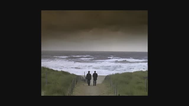 Пора уходить смотреть онлайн