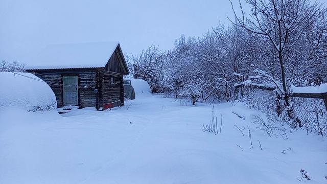 Зима у нас. Наш заснеженный двор. смотреть онлайн
