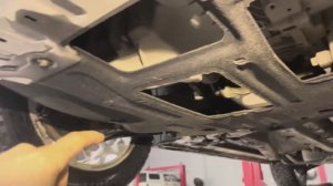 HAVAL Jolion стук и хруст при повороте руля