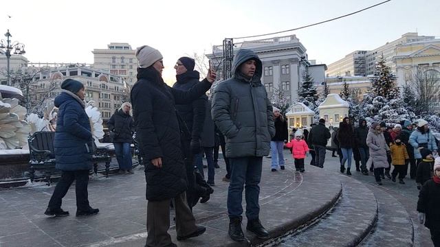Москва в Новогоднии праздники 2026 год. смотреть онлайн